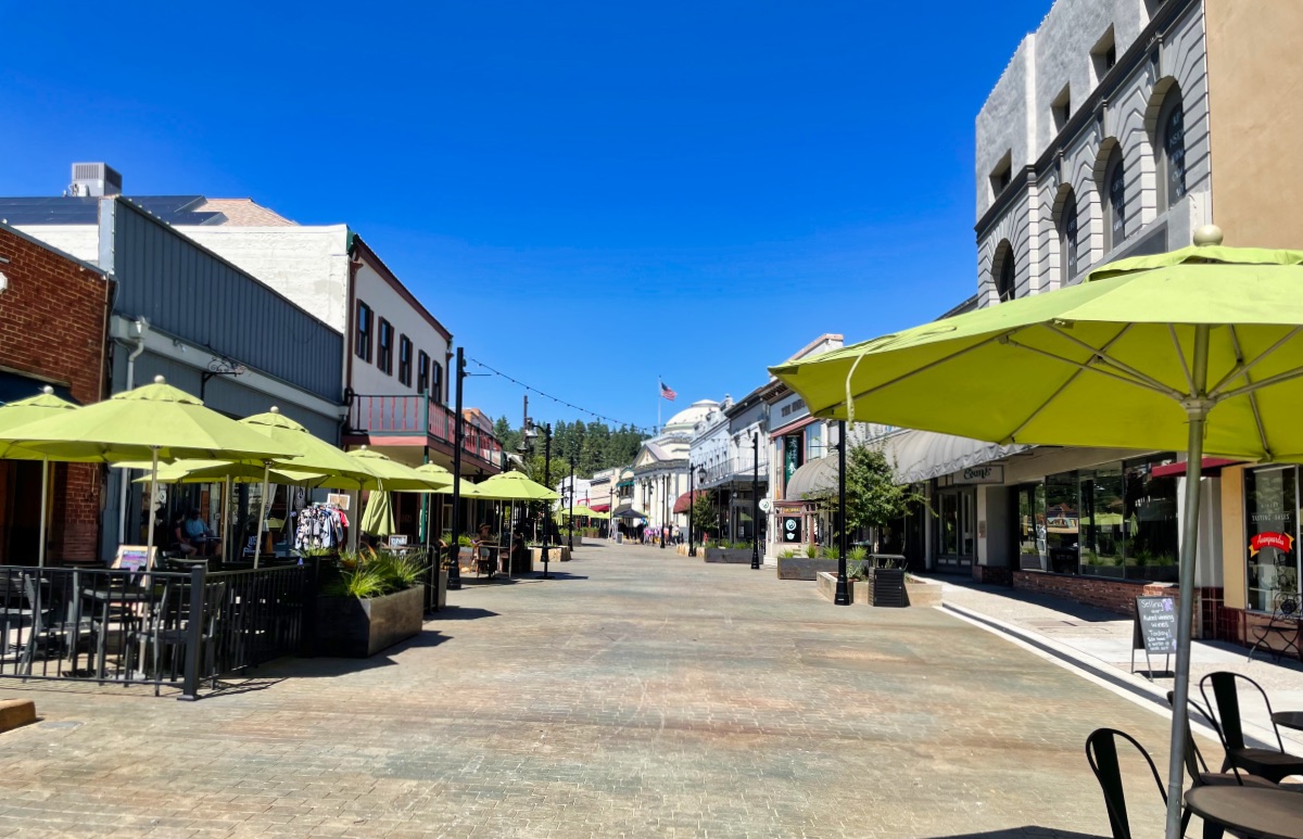 Pedestrian area of downtown Grass Valley